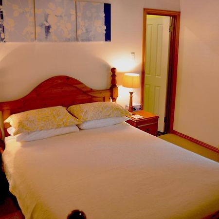 Rosemoore Bed & Breakfast เพิร์ท ภายนอก รูปภาพ